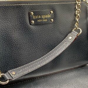 kate spade Black Textured Handbag with Gold Chain